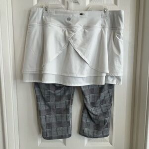 Athleta 2 in 1 Skirt with Capri leggings XL